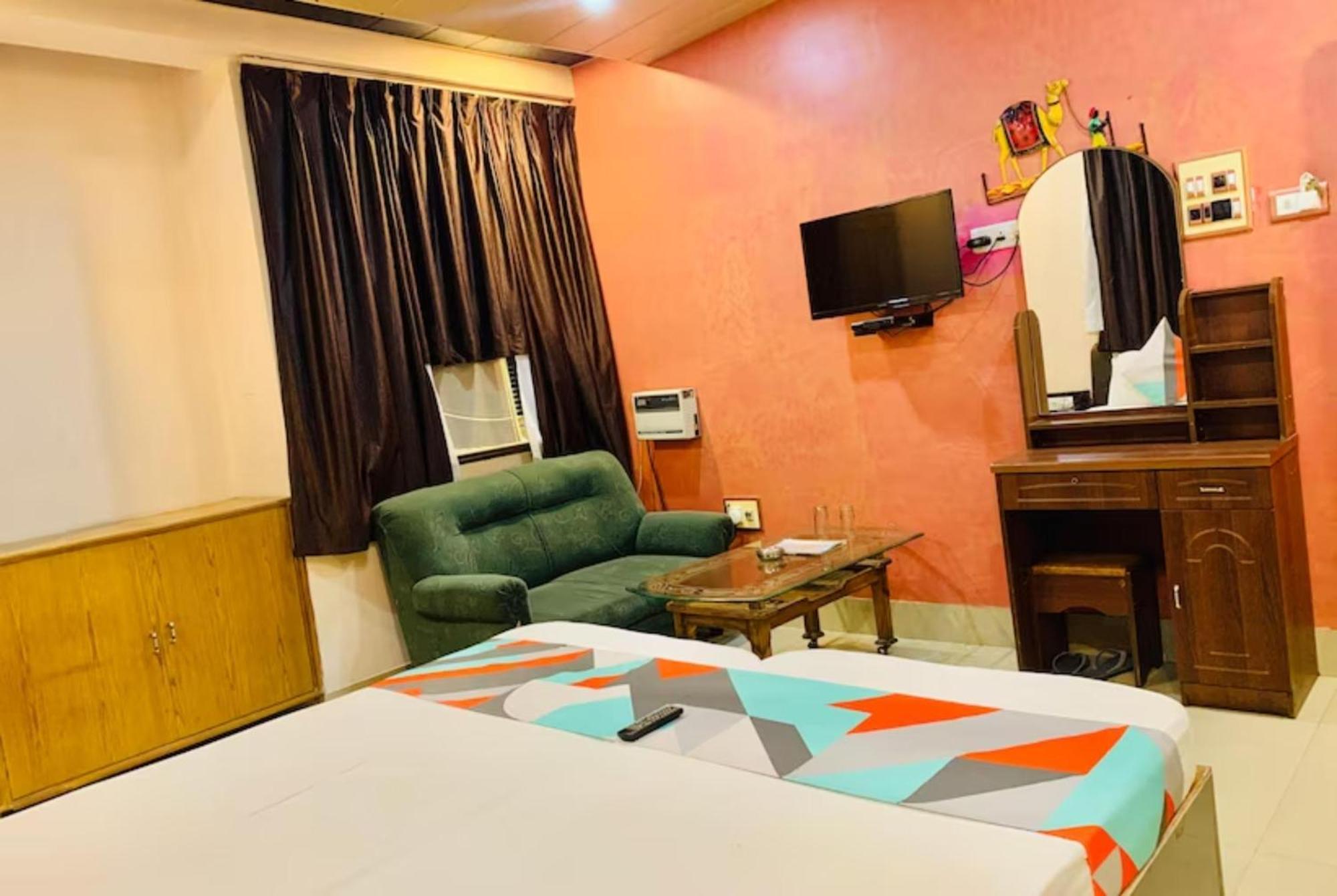 Grg R P International Patna Hotel Патна Екстериор снимка