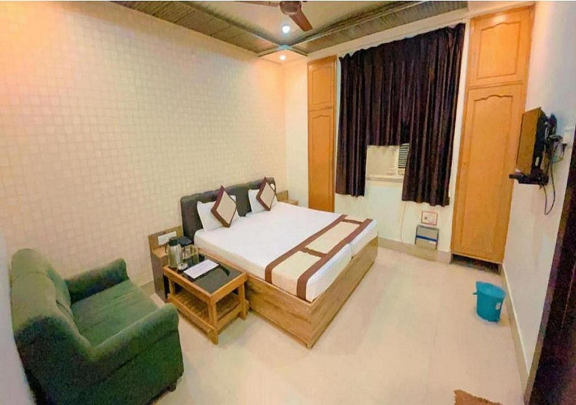 Grg R P International Patna Hotel Патна Екстериор снимка