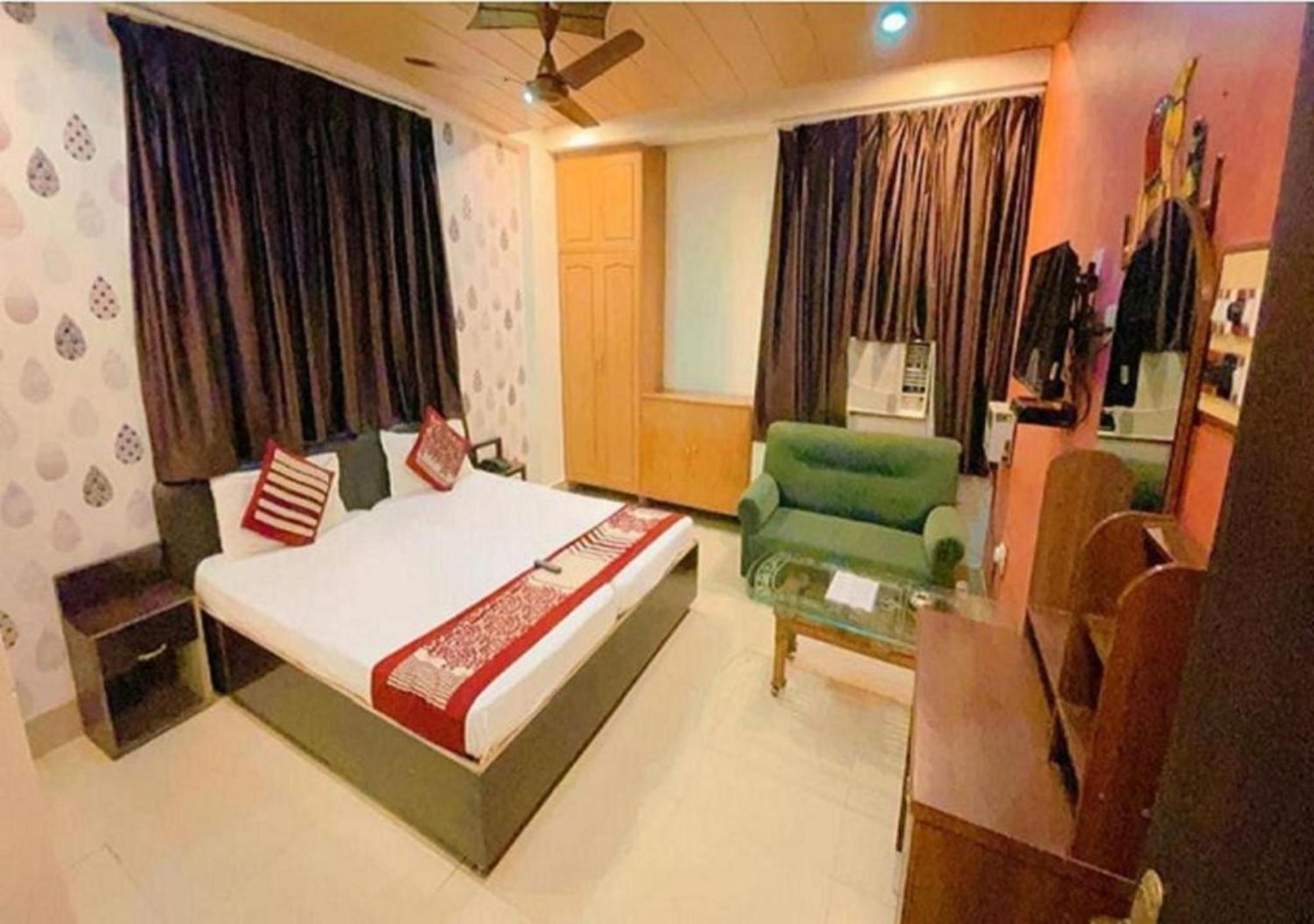 Grg R P International Patna Hotel Патна Екстериор снимка