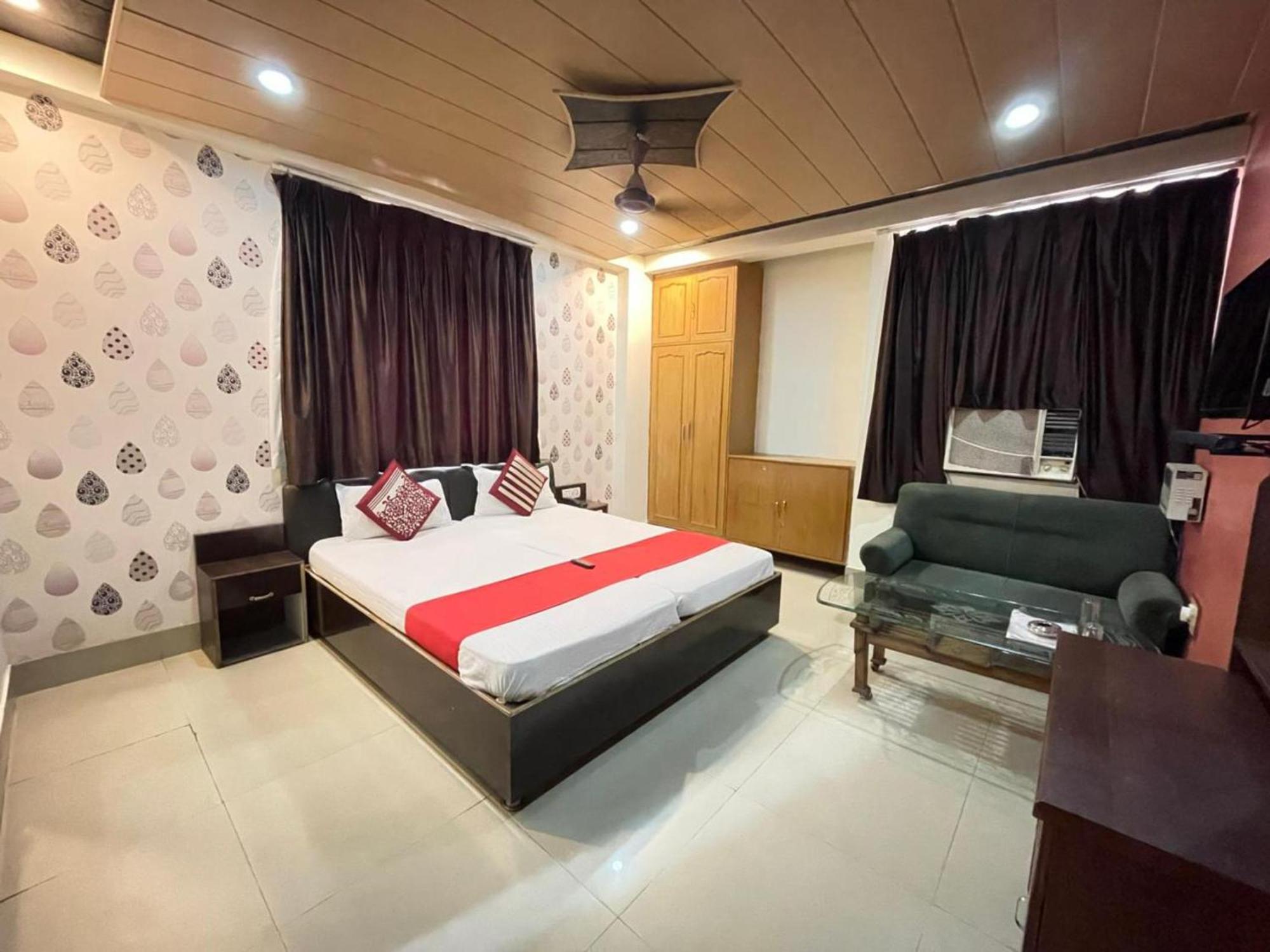 Grg R P International Patna Hotel Патна Екстериор снимка