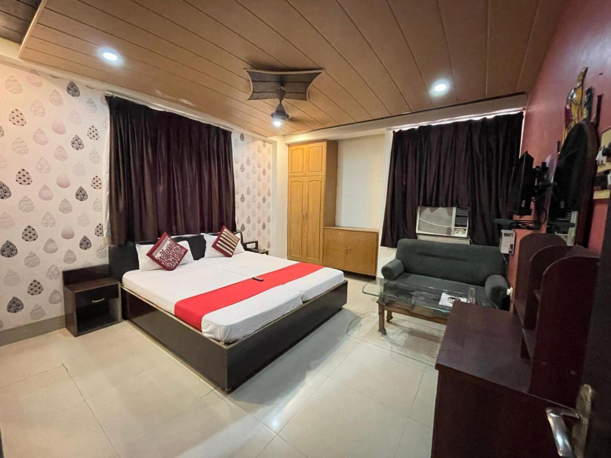 Grg R P International Patna Hotel Патна Екстериор снимка