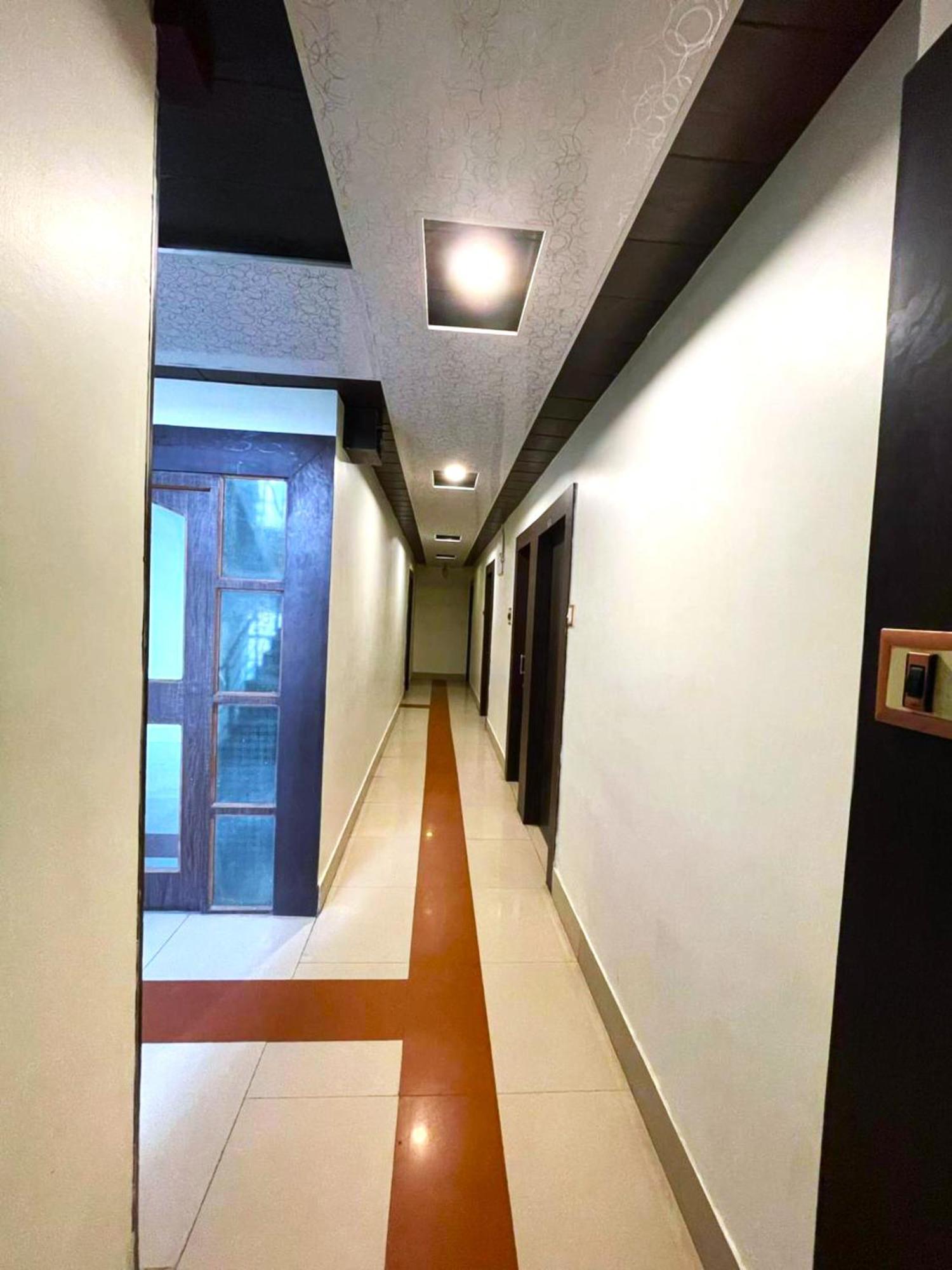 Grg R P International Patna Hotel Патна Екстериор снимка