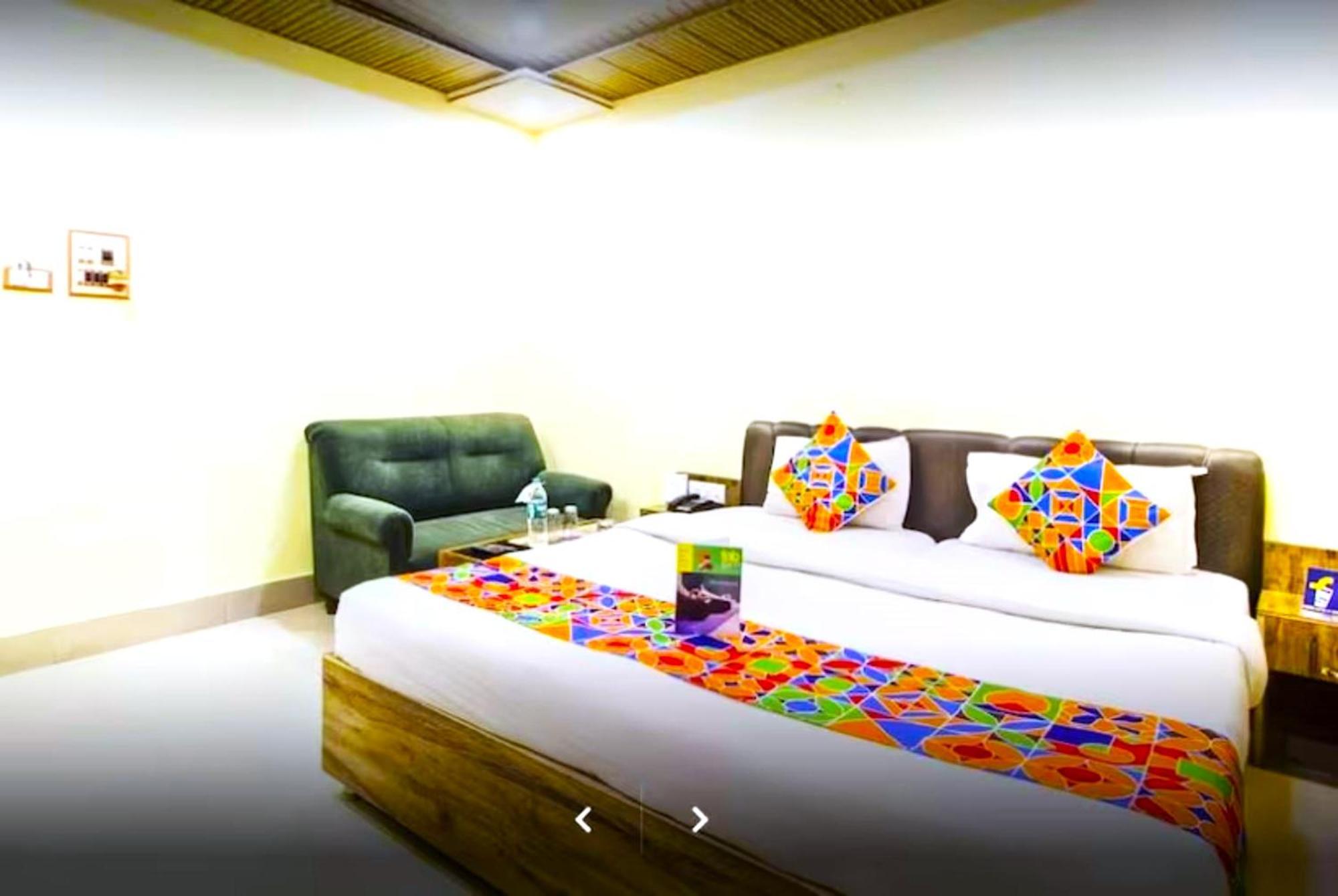 Grg R P International Patna Hotel Патна Екстериор снимка