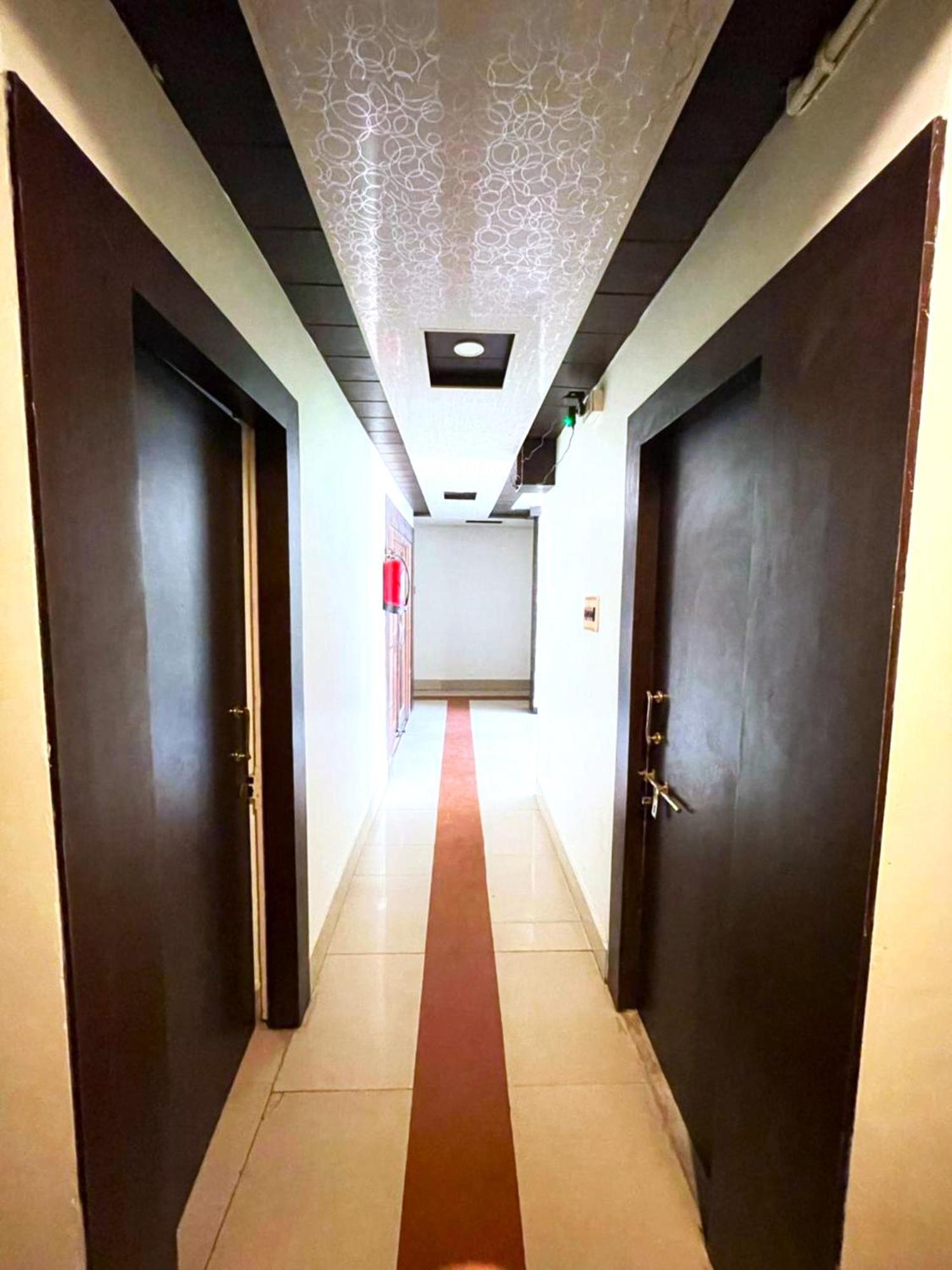 Grg R P International Patna Hotel Патна Екстериор снимка